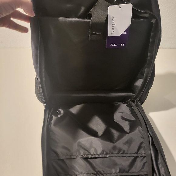 Targus Black Backpack New with Tag - Picture 5 of 5